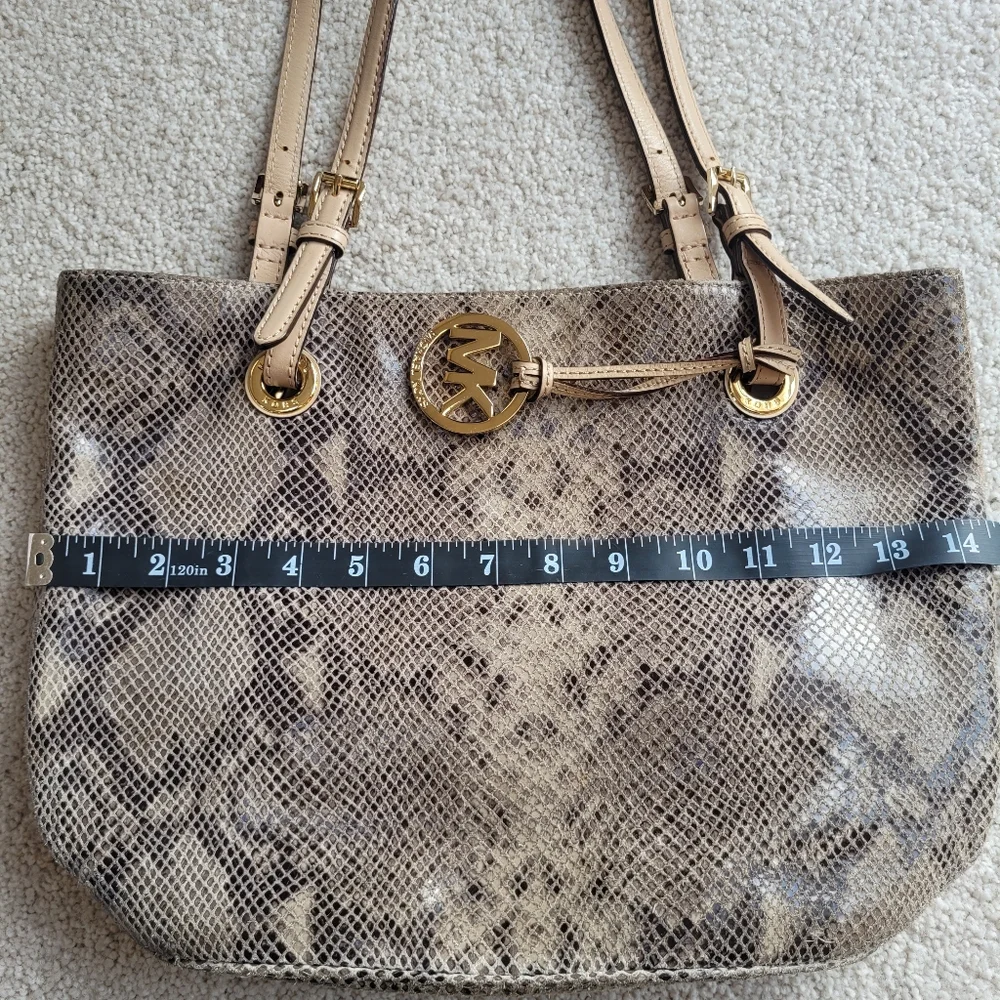 Michael Kors Soft Leather Beige Snake Print Tote - Picture 7 of 12